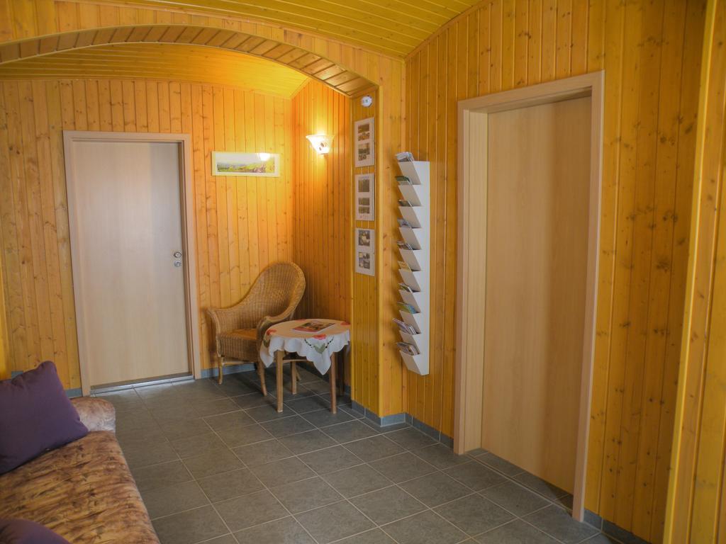 Am Lindenbaum Bed & Breakfast Зебниц Екстериор снимка