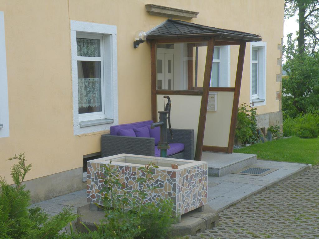 Am Lindenbaum Bed & Breakfast Зебниц Екстериор снимка